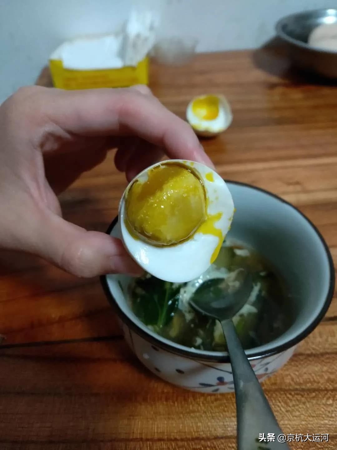 如何腌咸鸡蛋更好吃,如何腌咸鸡蛋和咸鸭蛋