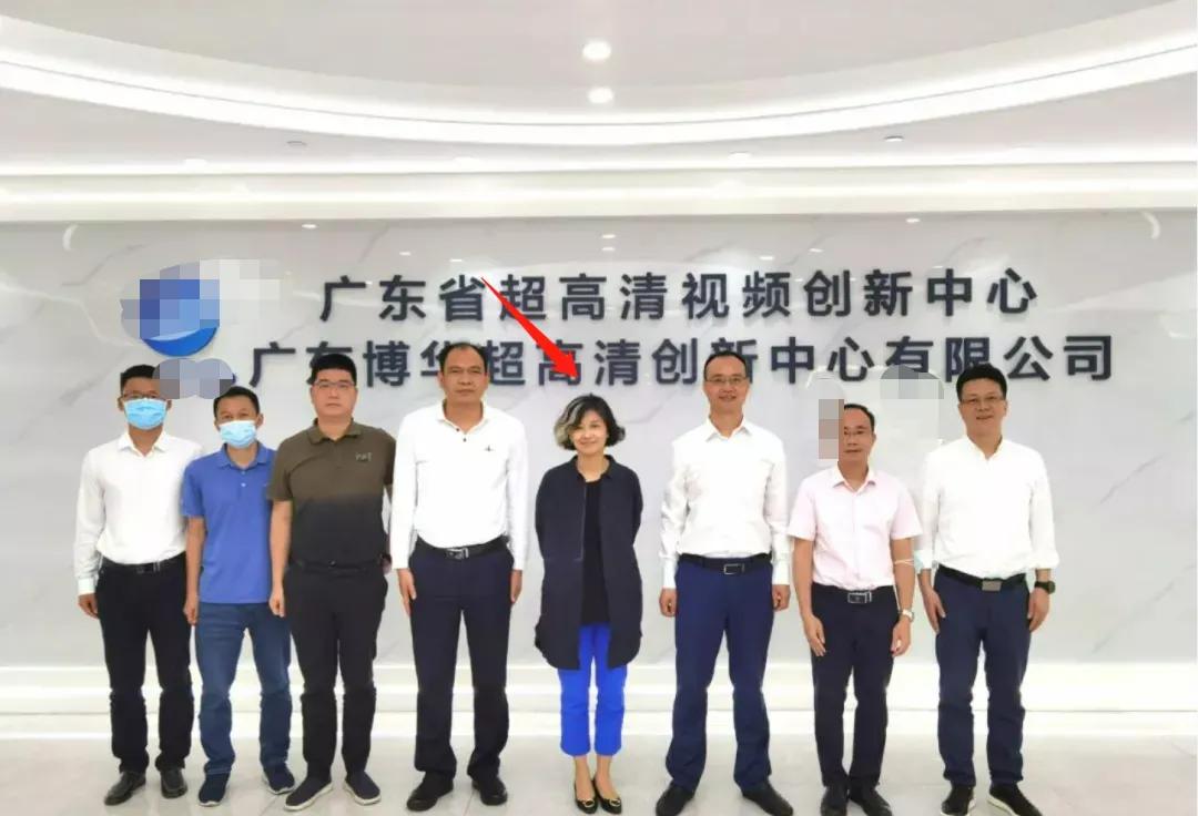 一副区长因白发遭质疑,官方回应副区长因一撮白发被质疑