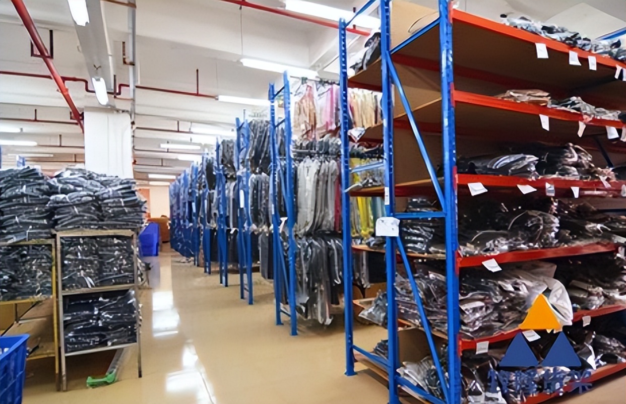 中国旧衣服被非洲人哄抢，一天能卖20万！女式内衣最受欢迎？