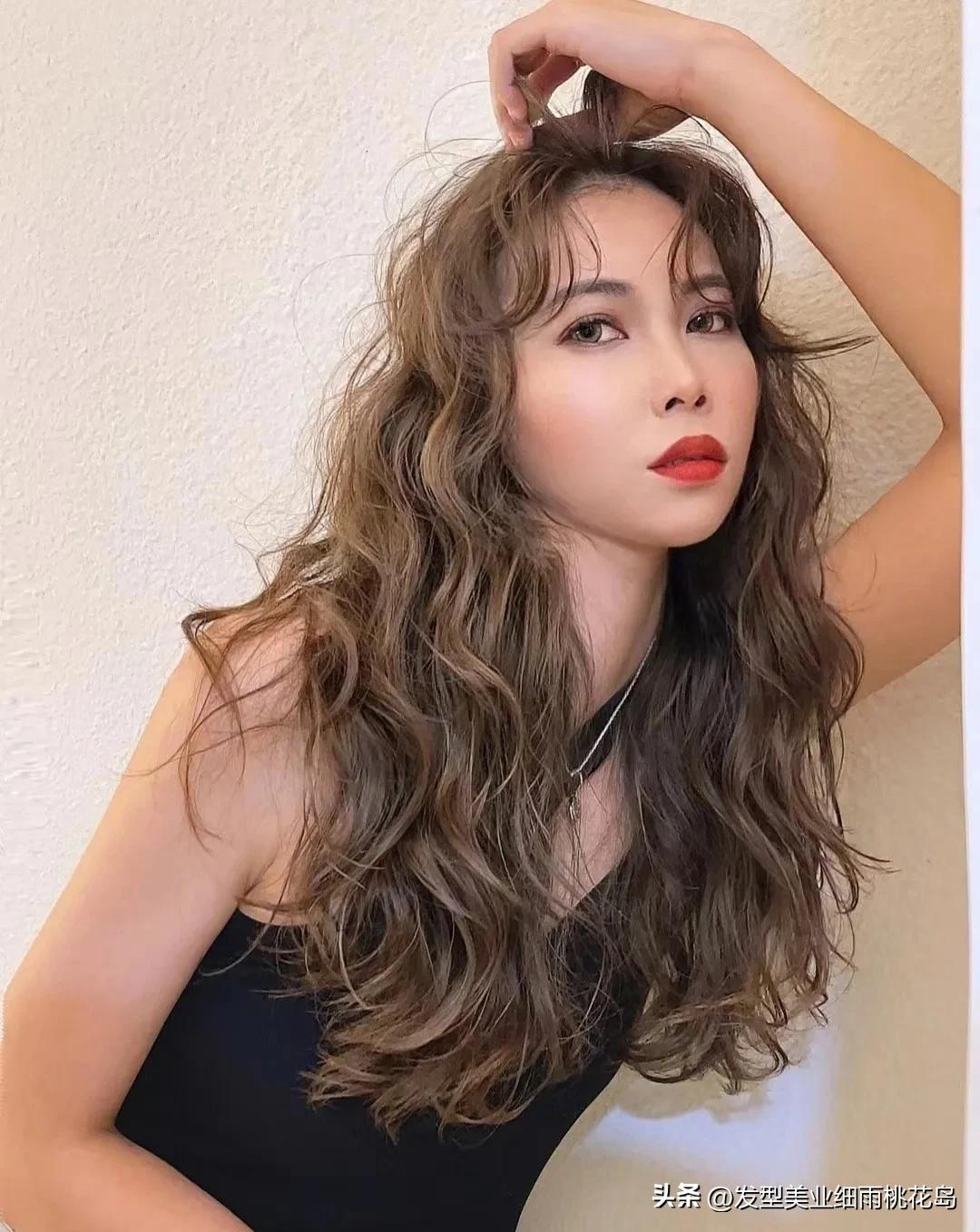 美感十足的中长发烫发,中长发烫发什么类型好看