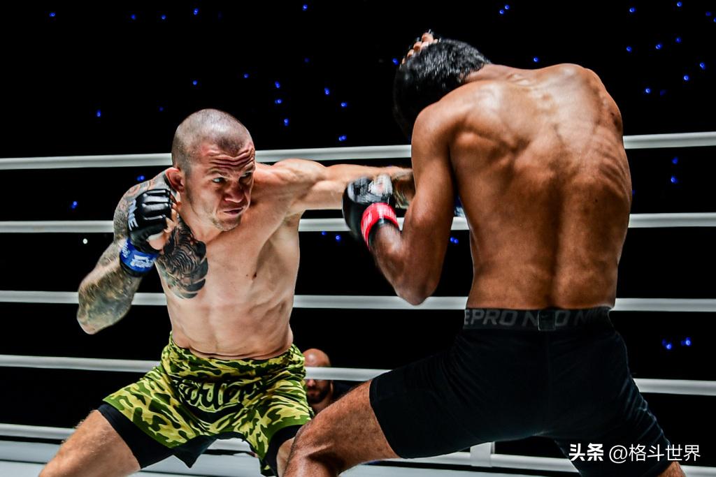 ONE周五格斗夜18!泰拳冠军桑德尔赢下踢拳首秀,西亚萨拉尼获胜