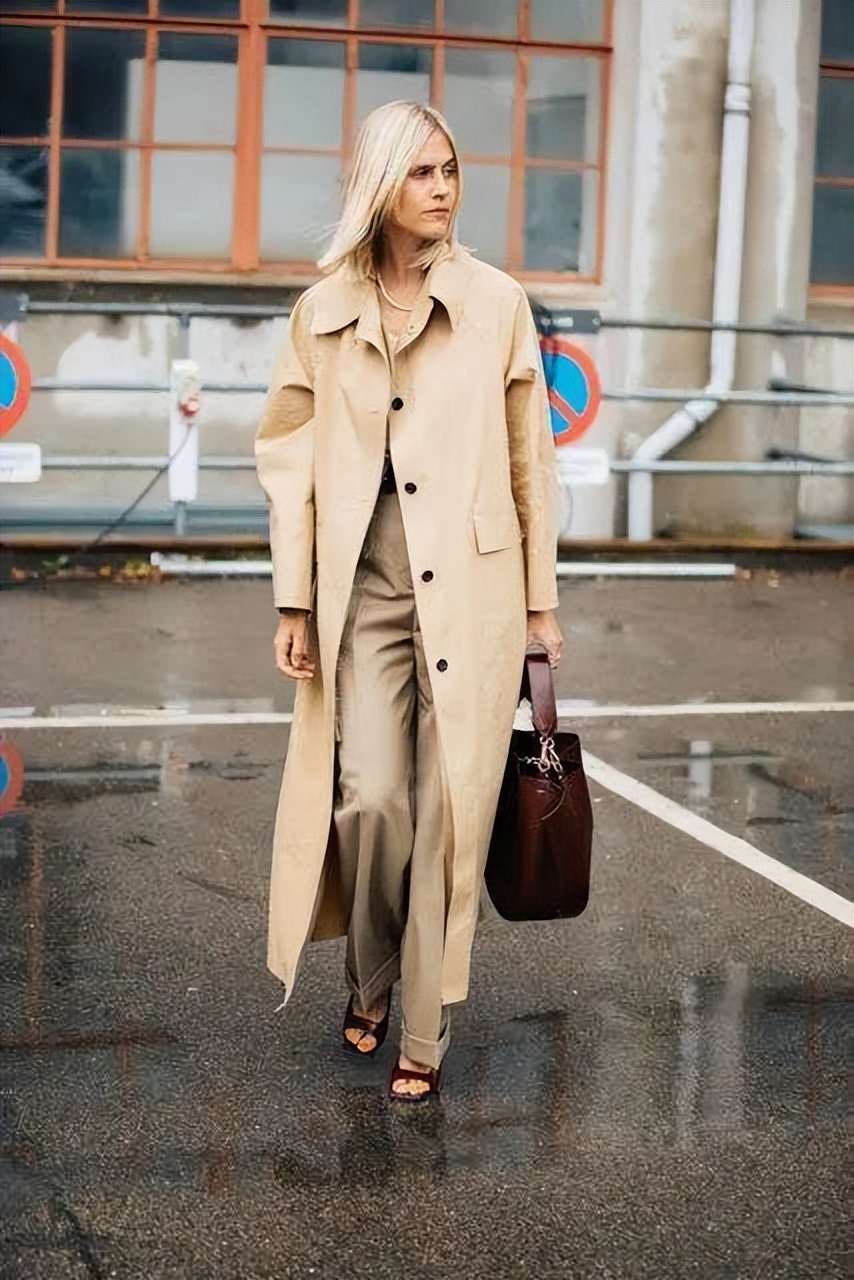 55岁女士气质高端穿搭冬,40左右的女人秋冬怎么穿好看