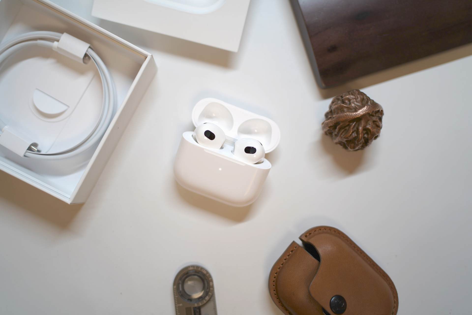 现在入手iphone13值不值得,现在入手iphone13值不值