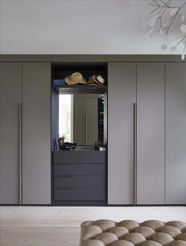 为什么越来越多人喜欢定制家具,去衣柜化的卧室越来越流行