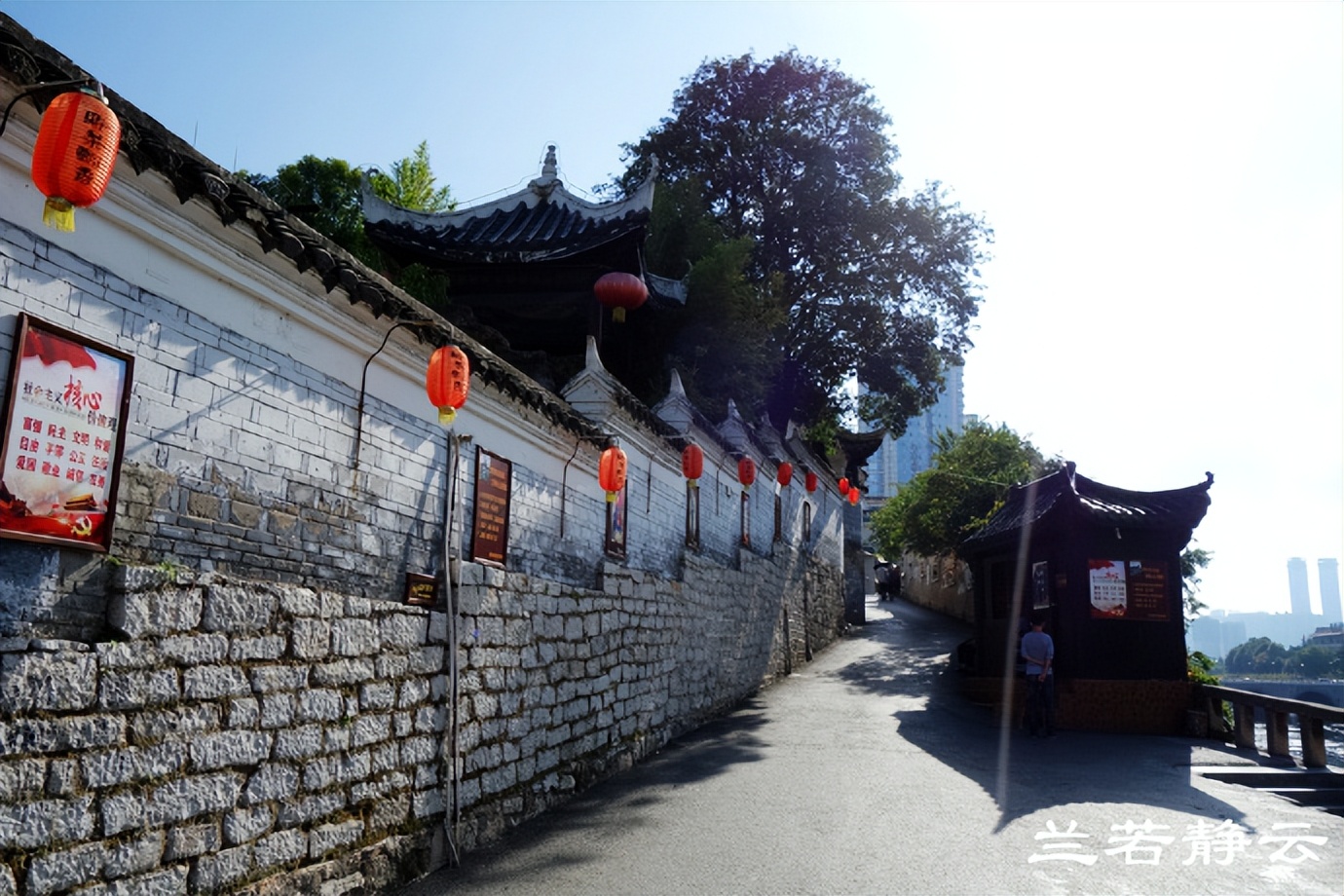 贵阳多彩贵州位置,贵阳多彩贵州城风景区