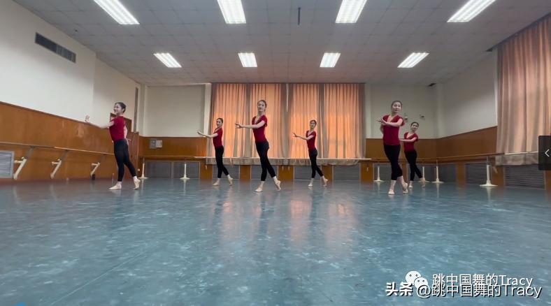 从小控制到腰再到大翻身,每一段身韵都那么美