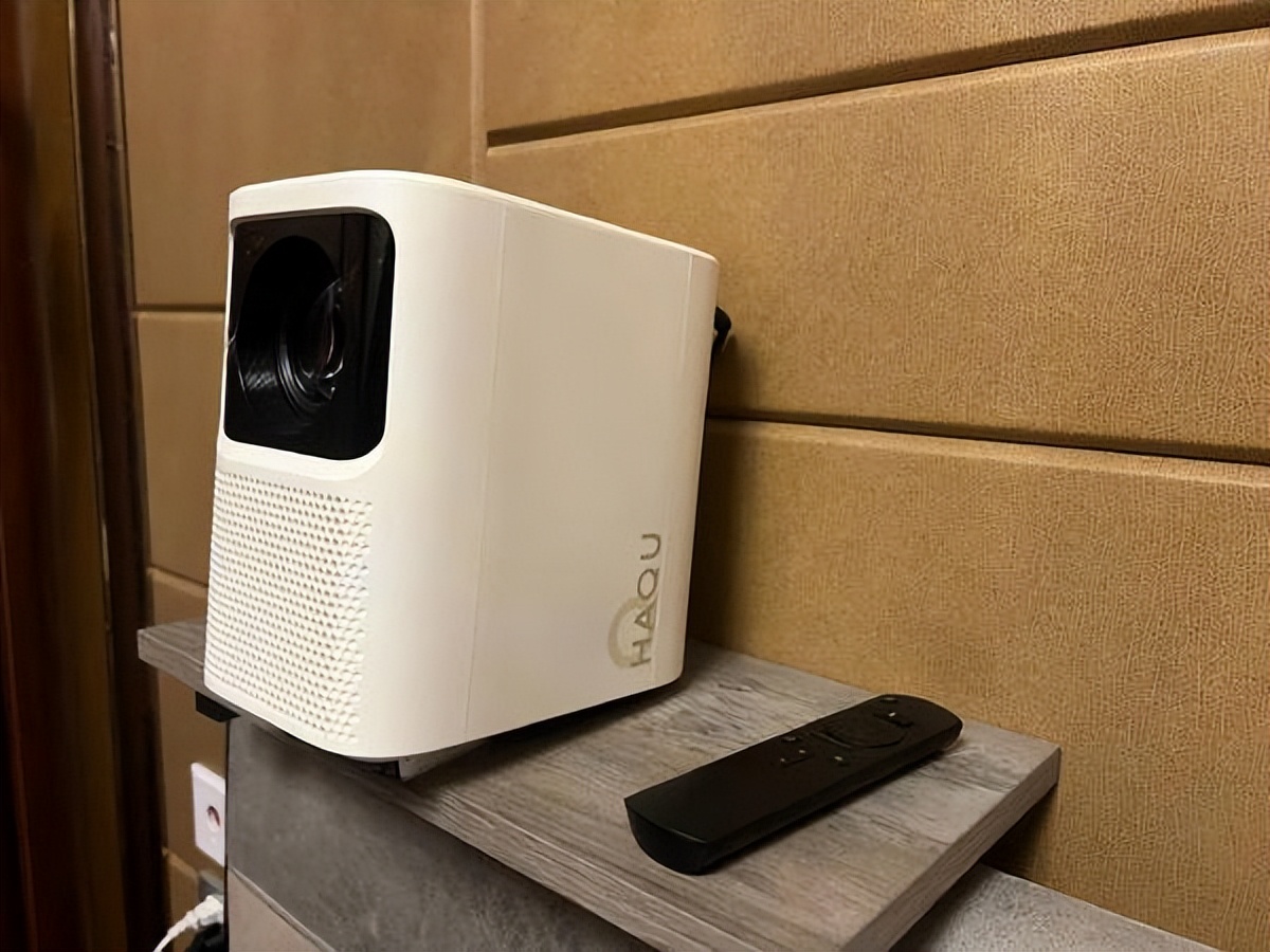 哈趣k1pro投影仪投手机屏幕卡,哈趣投影仪k1pro投屏