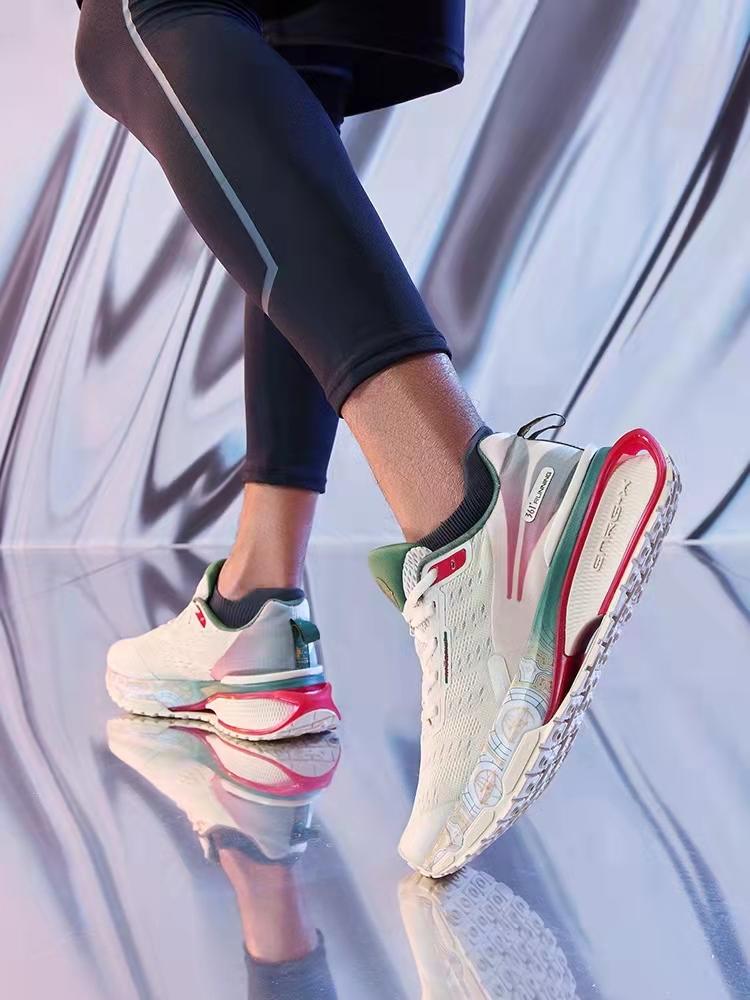 国产新品！闪击8代新配色小清新，安踏复古鞋有点帅，361度惊喜多