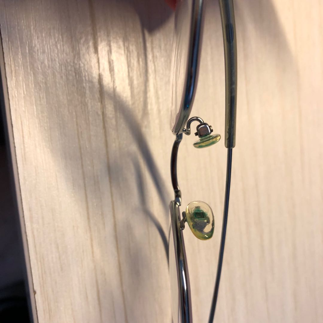 钛镜框必须要配超薄镜片,低度数怎么选择镜框镜片