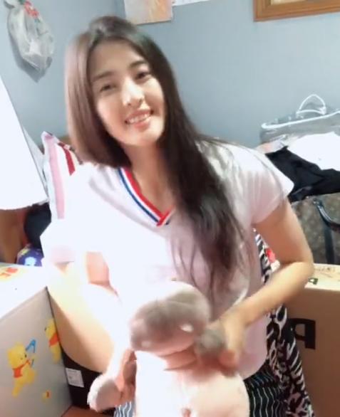 赵丽娜退役当网红,中国女足门将赵丽娜退役