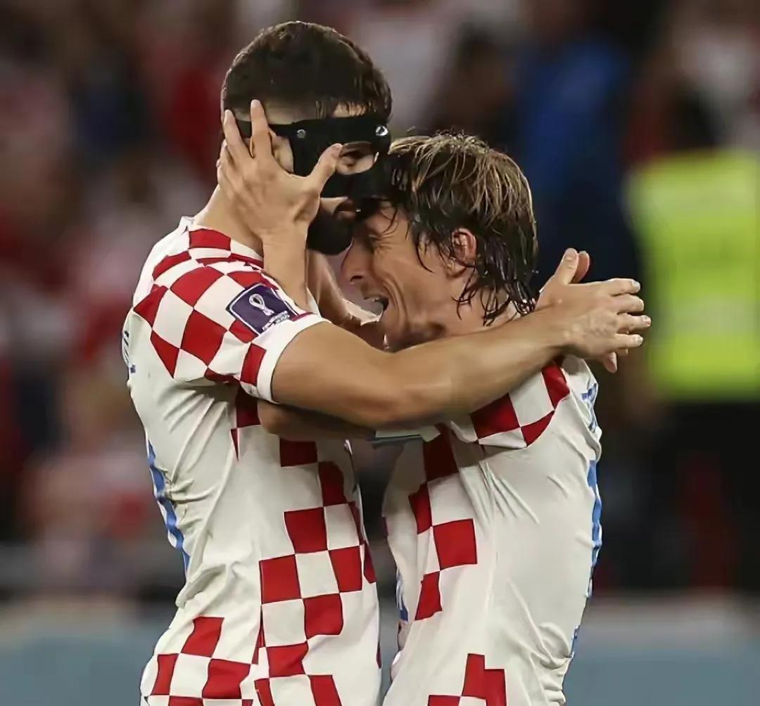 新球王姆巴佩,魔笛莫德里奇和姆巴佩