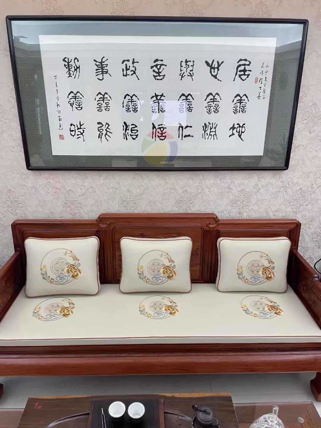 红木家具沙发坐垫什么颜色好,红木家具夏天沙发坐垫怎么选