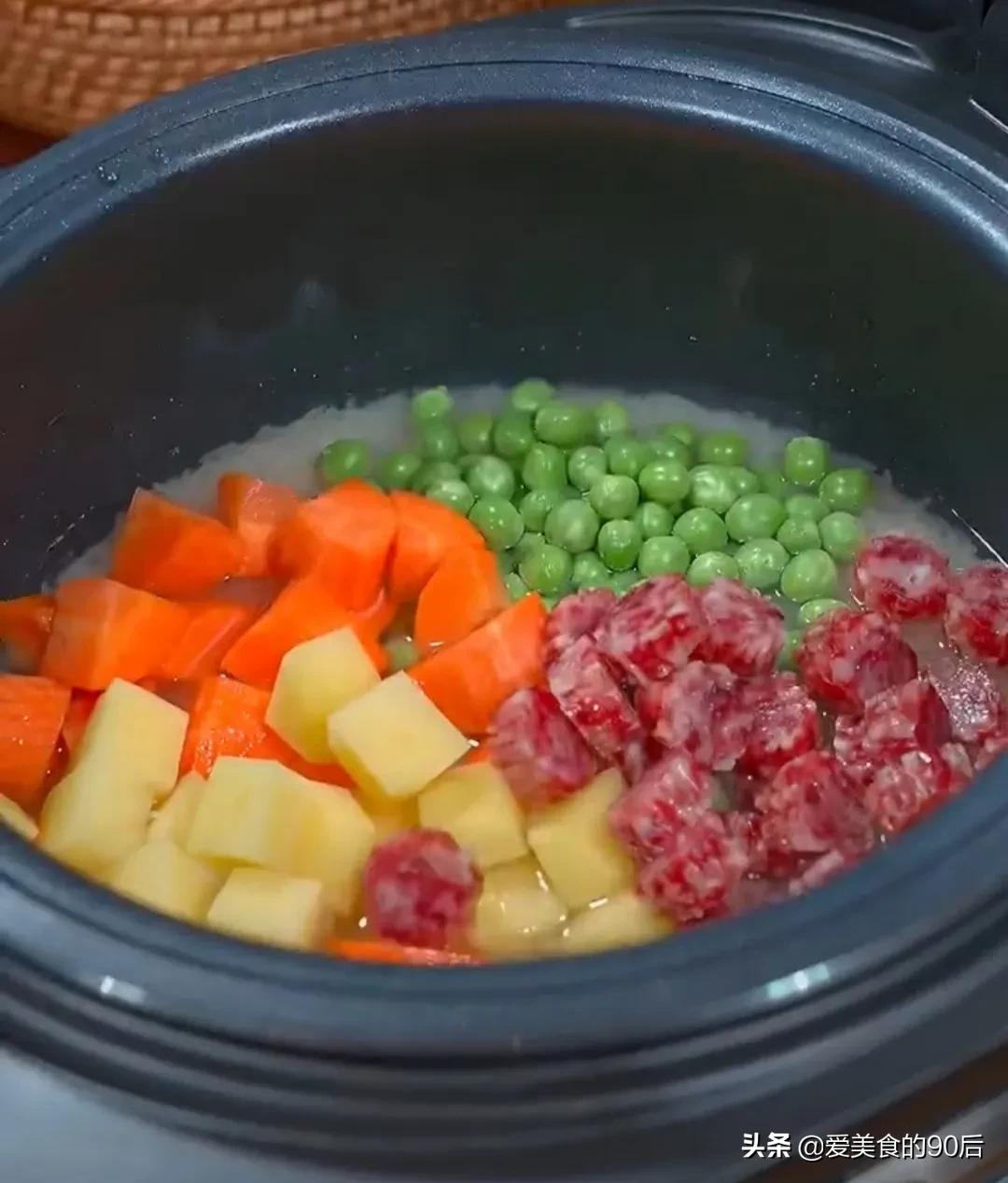 排骨米饭的做法懒人焖饭,米饭豆角懒人焖饭