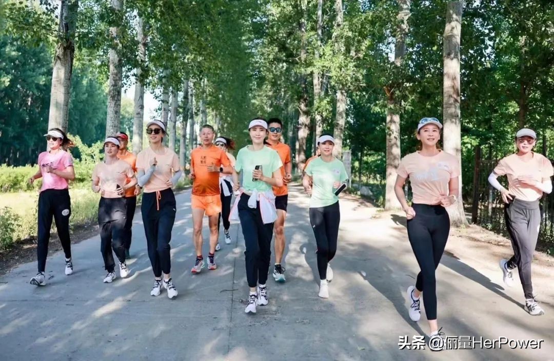 致敬美好,为“她力量”干杯|俪量×酷客联名款黄酒限量发布