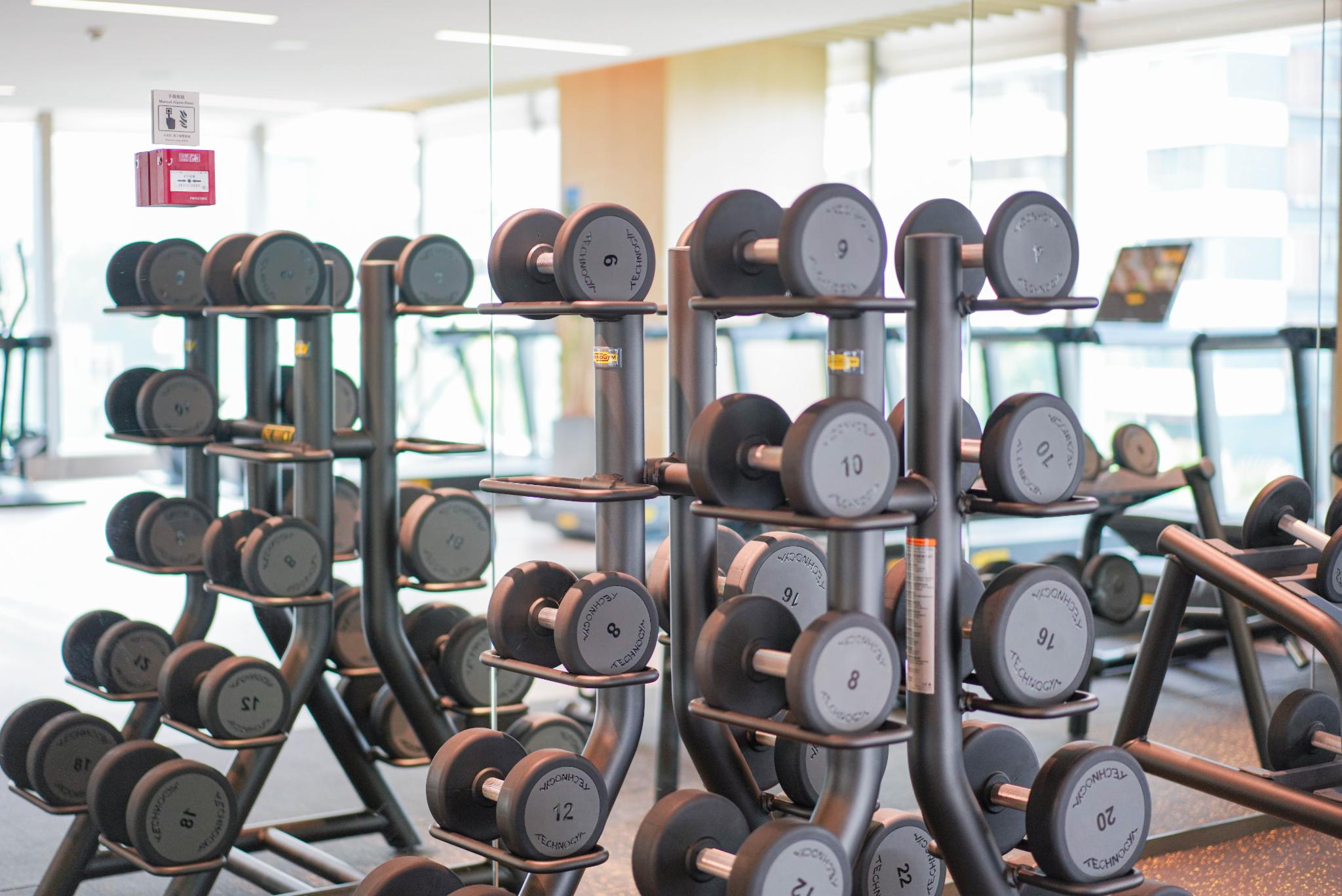 深圳机场旁的低调高雅酒店，尽享热带雨林花园，差旅入住首选酒店