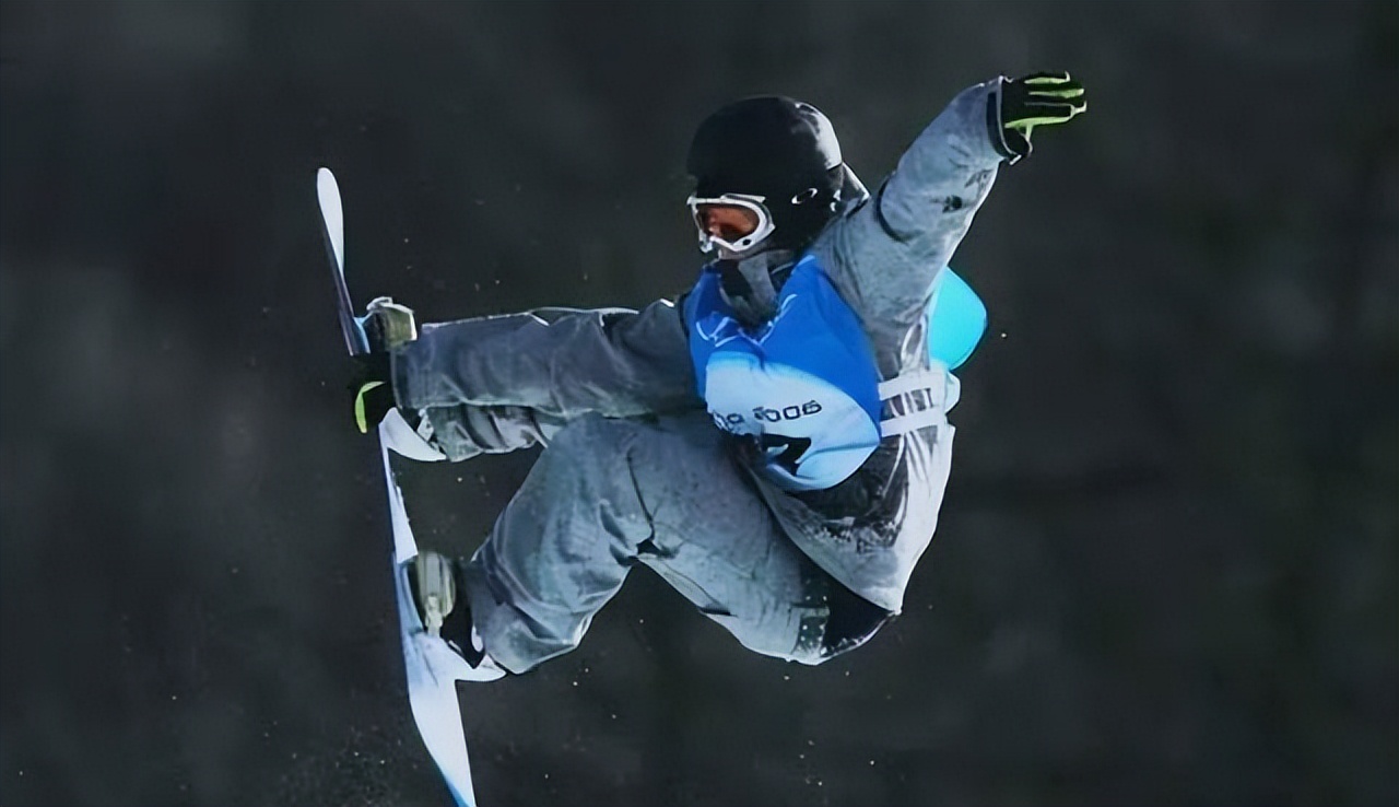 她，从18岁冠军沦为应召女郎，日本民众心碎感叹：亲爹害了女儿!