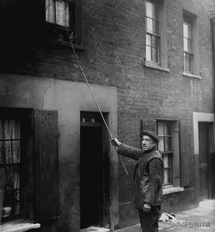 老照片:掠夺伊拉克黄金的美军,与德军合影的波兰*妓军**