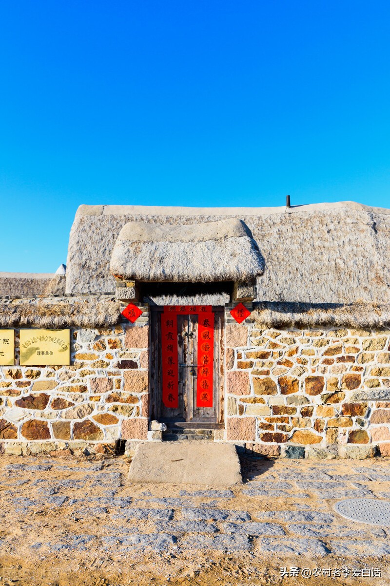 你见过白色春联吗？老人去世后，家里不让贴红色对联，是怎么回事