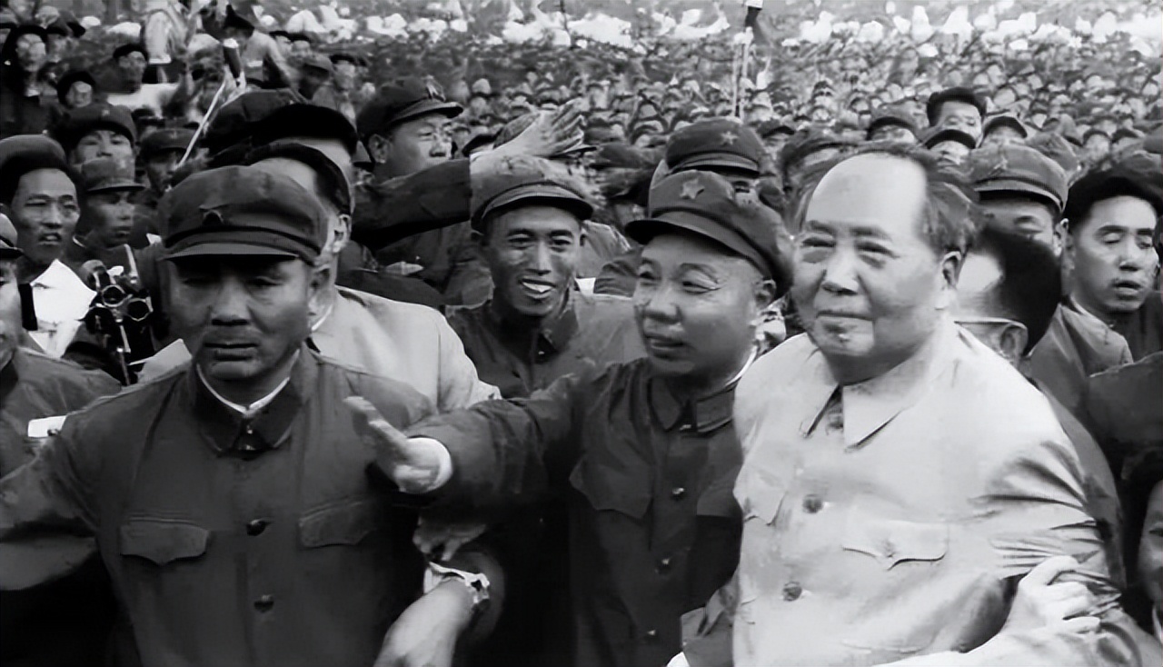 主席的湖南话有特色但难听懂，毛岸英好奇：爸爸为何不讲普通话？