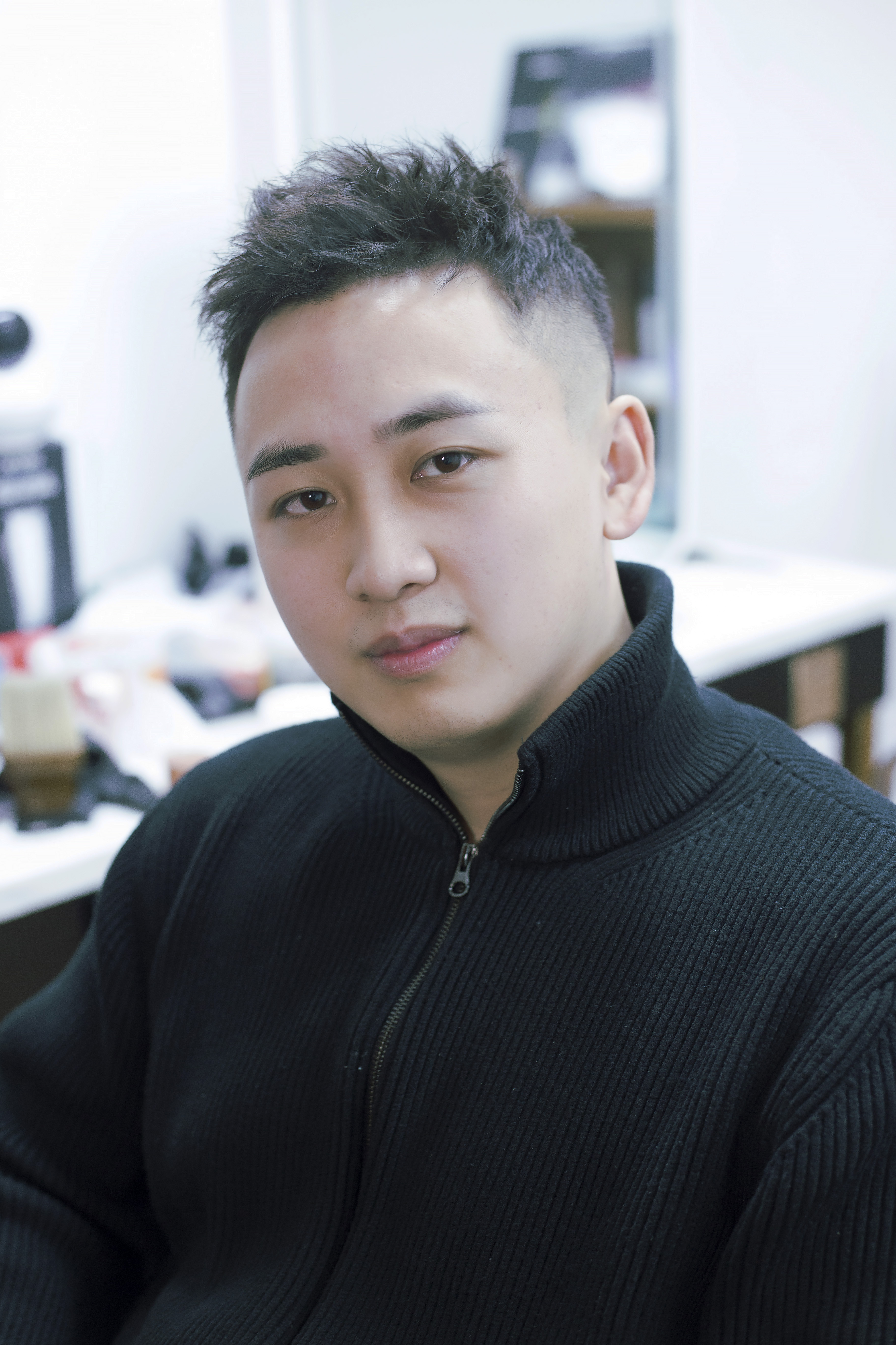 高发际线发量稀疏发型,发际线高头发稀疏掉头发怎么拯救