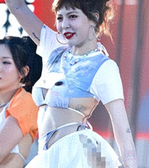 低腰超短装上衣,女低腰裤短上衣