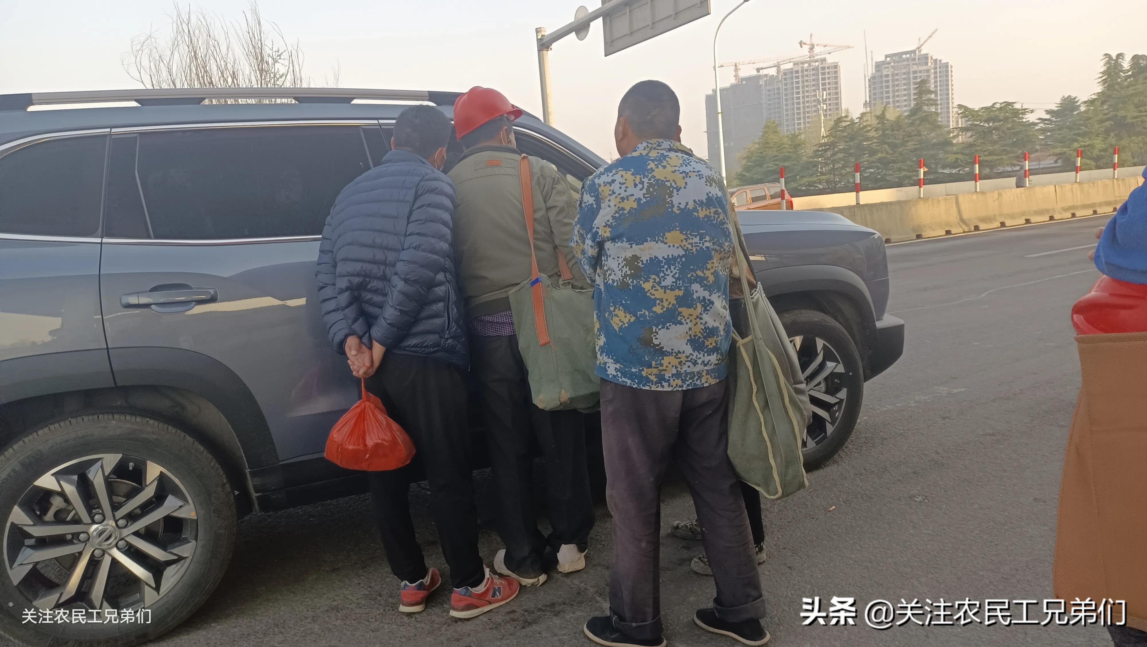 35元一平的美缝找工人太贵,外墙大理石美缝价格