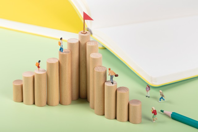 程序员收入与职业发展前景,年薪百万的程序员生活是怎样的