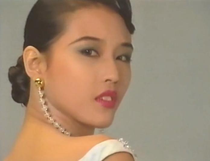 明星做烤瓷牙变凸嘴,明星烤瓷牙凸嘴