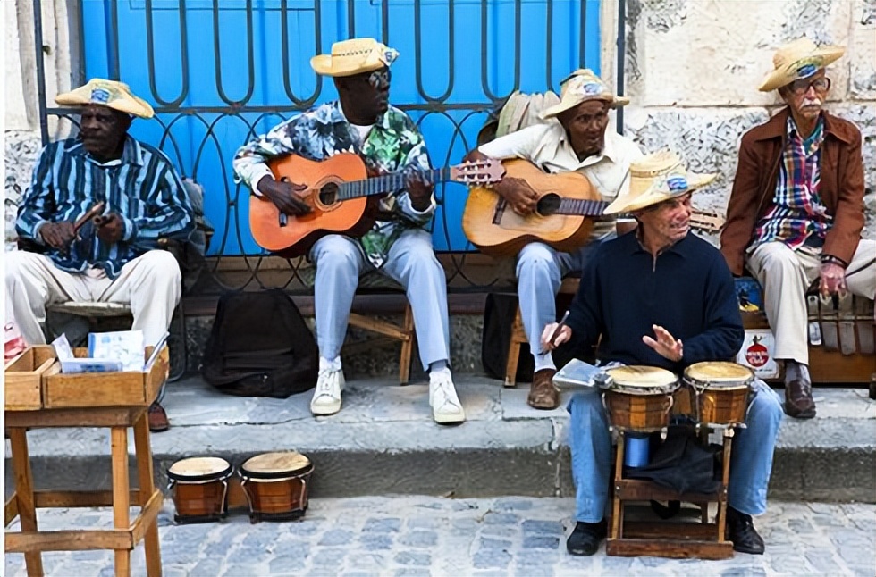 从迈克尔·杰克逊的舞蹈看加蓬共和国表现的后殖民主义问题（上）