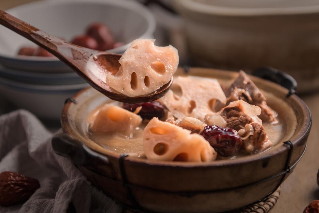 家用铁锅是生铁锅还是熟铁锅好,炒菜生铁锅和熟铁锅区别在哪里