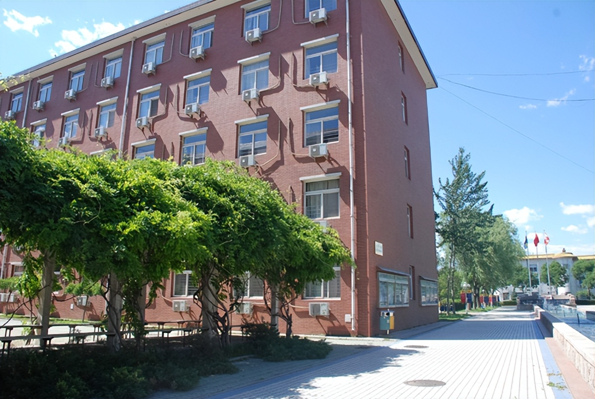 鍖椾含榧庣煶鍥介檯瀛︽牎鍏ュ瑕佹眰,鍖椾含寰峰▉鍥介檯瀛︽牎鍏ュ鏉′欢