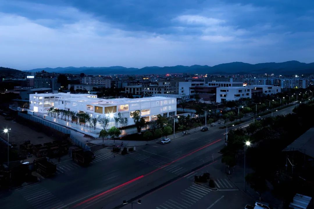 普洱市思茅区小凤凰幼儿园|孩子们自由探索的天地