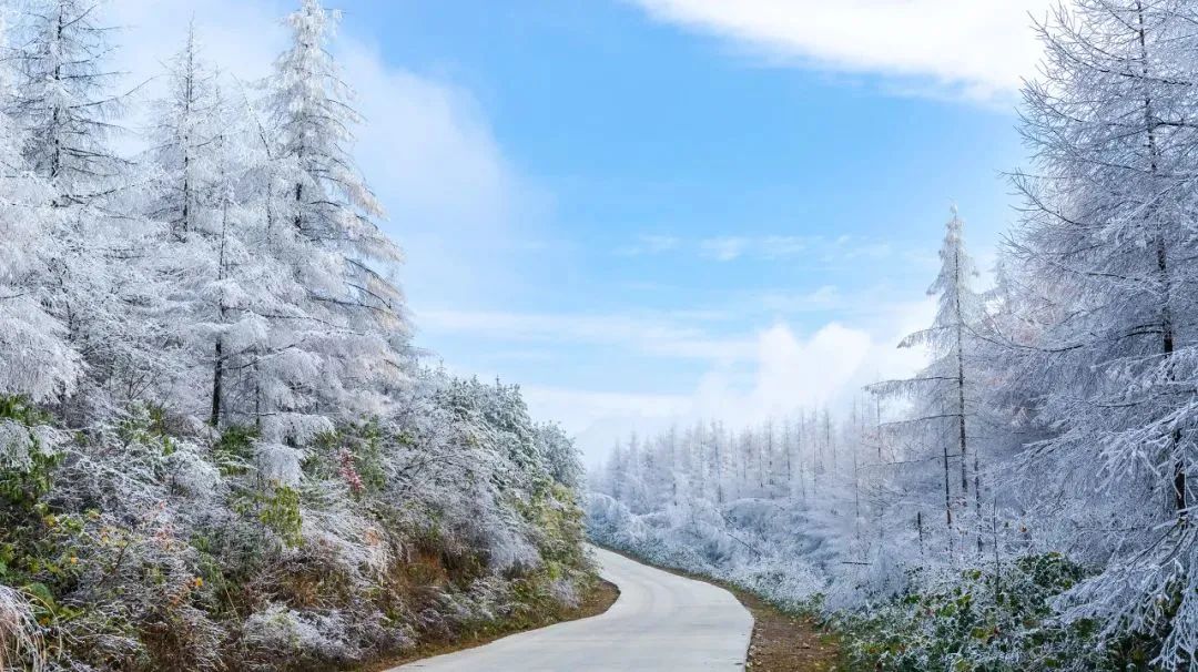 湖北恩施夏季热吗,湖北恩施人间仙境图片