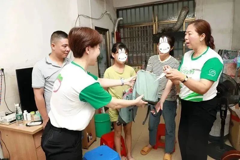 走访广西贫困家庭的视频,走访残疾学生家庭记录