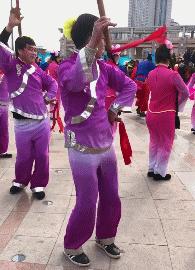 杭州最美老板娘视频,最美老板娘网友连夜赶往现场