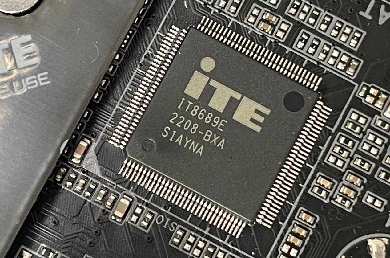 z790技嘉小雕和超耐久主板区别,技嘉超级雕主板z790搭配什么显卡