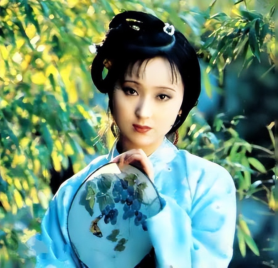 揭秘：上海名妓生前荒淫放纵，死后竟无人收尸！你知道她的故事吗