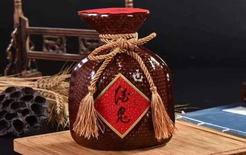 亲戚送礼一般都买什么礼品,亲戚家里请客送什么礼物