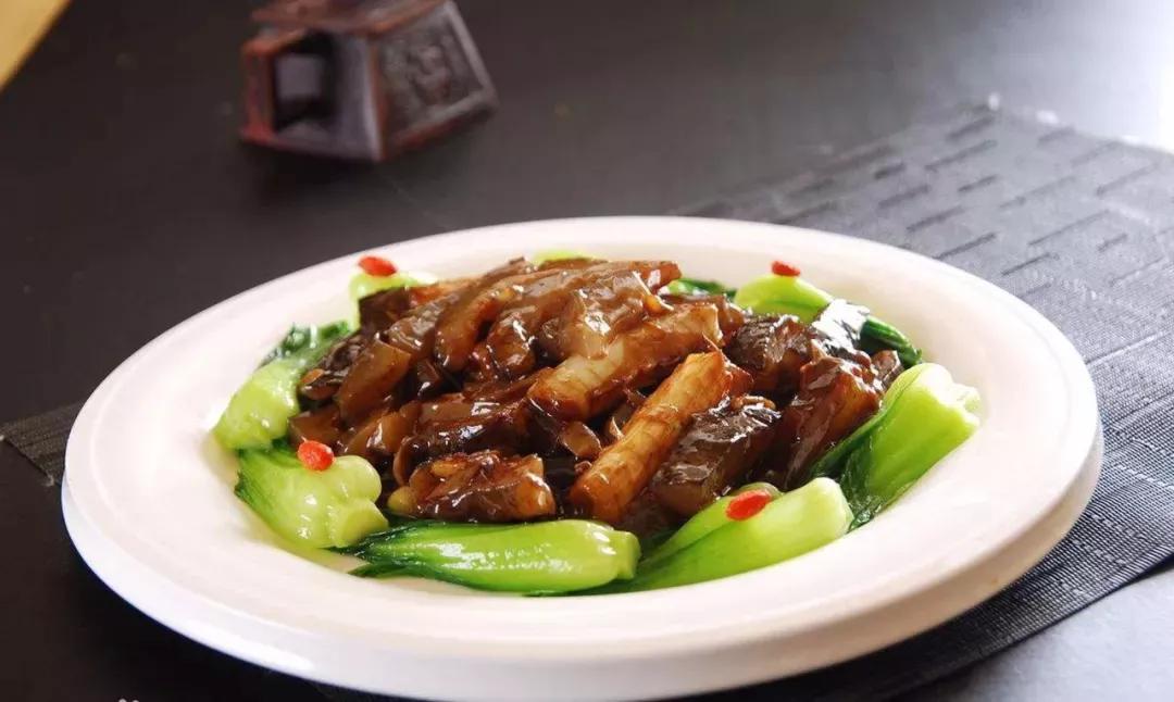 葱烧海参的家常做法视频直播,丰泽园葱烧海参正宗做法