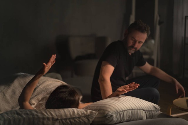 伪造妻子出轨的故事,故事虚构如有雷同纯属巧合