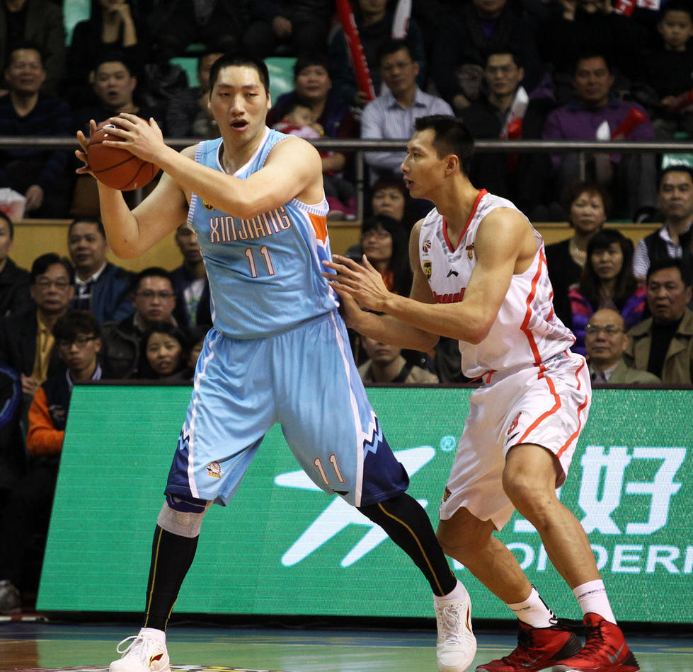 盘点cba历史十大中锋,cba总决赛姚明51分21篮板