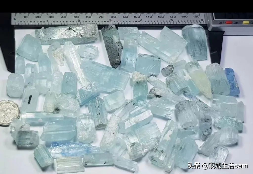 这个皇室王冠上的“专业户”-海蓝宝，竟然是这样上位的