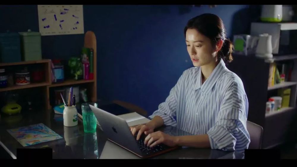 35岁二胎妈妈深夜哭了,35岁的二胎妈妈哭了