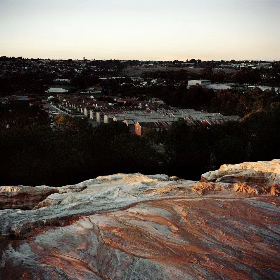 世界上最穷没有粮食吃的国家,顿顿吃肉的国家