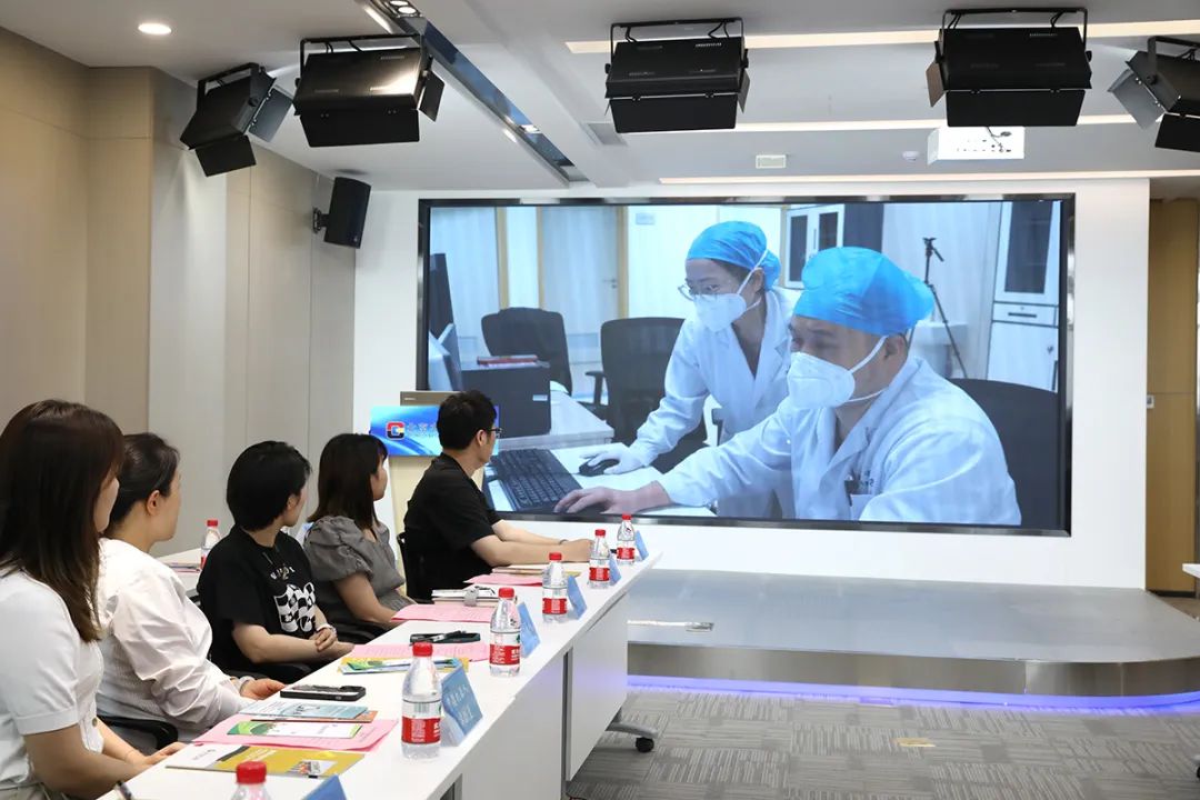 跨省异地就医政策集中宣传月来啦！顺义区讲政策，送服务，让群众在异乡更有“医”靠