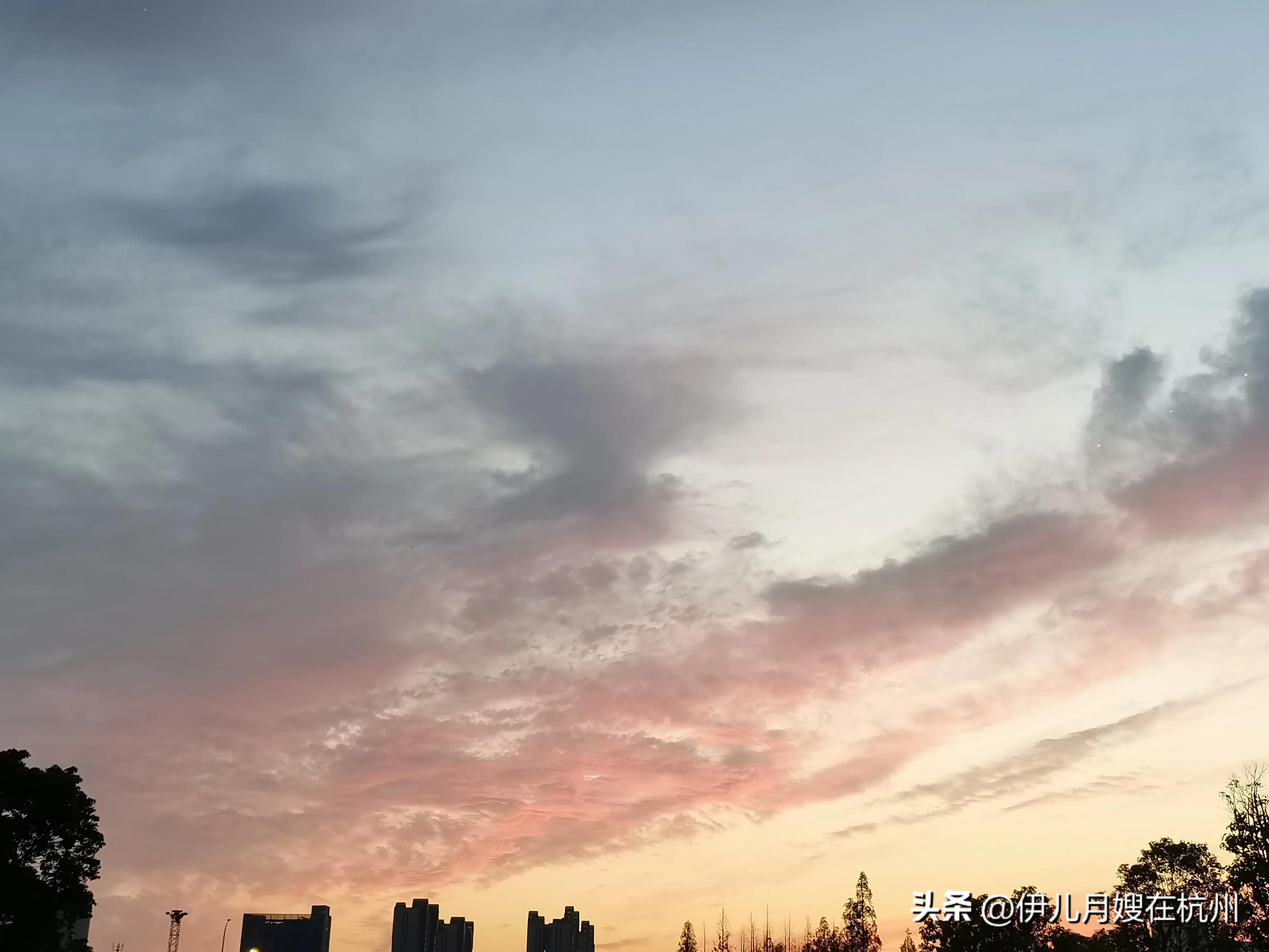 月嫂的苦和心酸只有自己知道,月嫂不为人知的黑幕