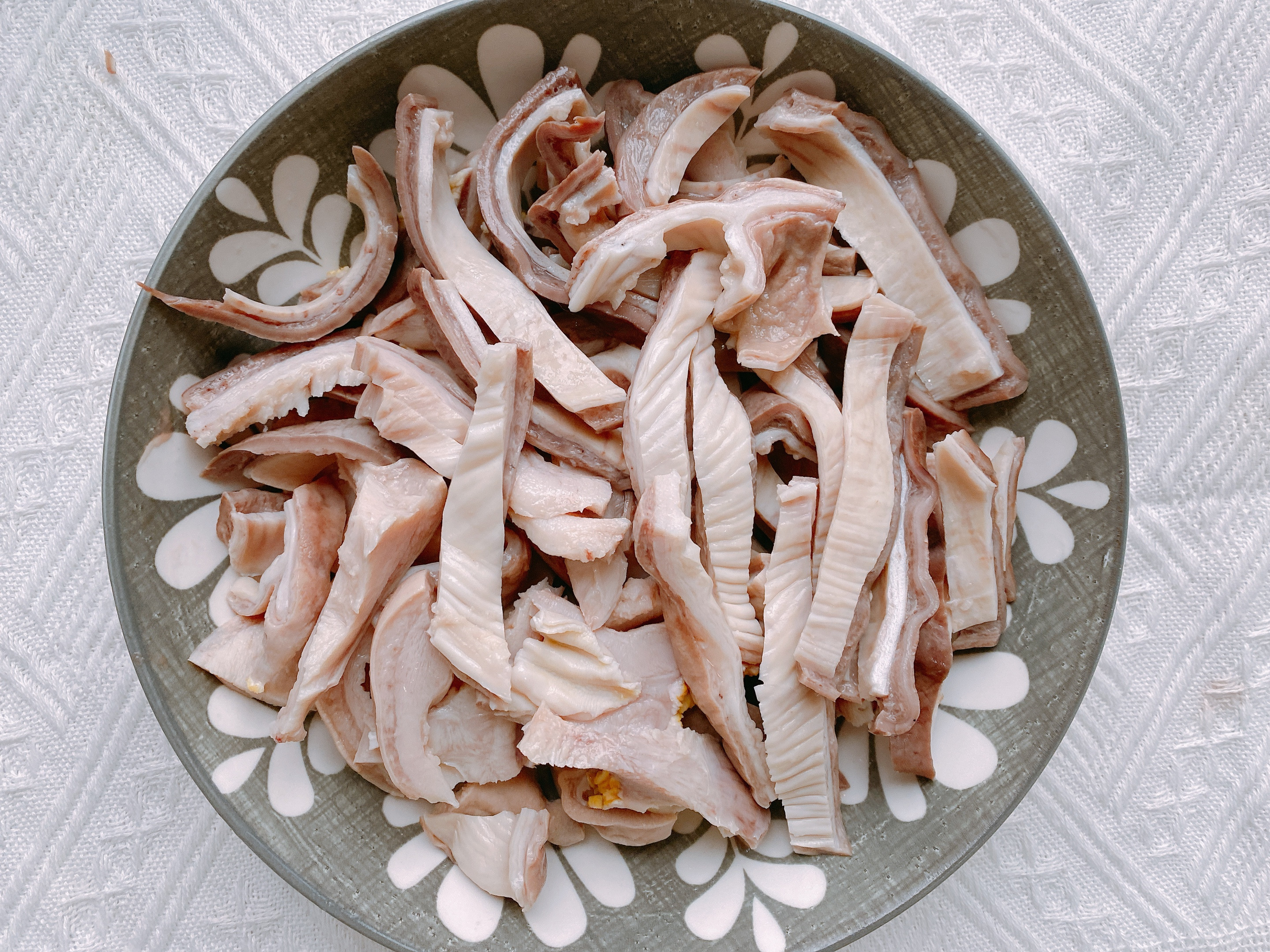 冬天猪肚鸡汤炖什么最补,暖胃驱寒的胡椒猪肚鸡汤