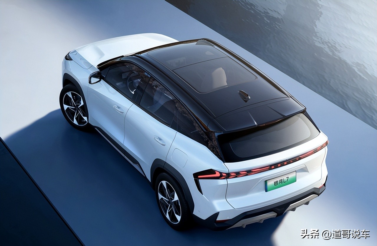 吉利银河l7与比亚迪宋pro冠军版,吉利宋七座