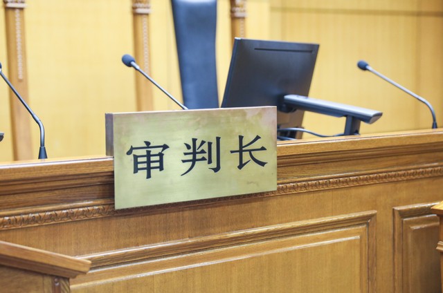 痛心疾首，通过QQ聊天，*脑洗**、隔空猥亵、强奸未成年人被执行死刑