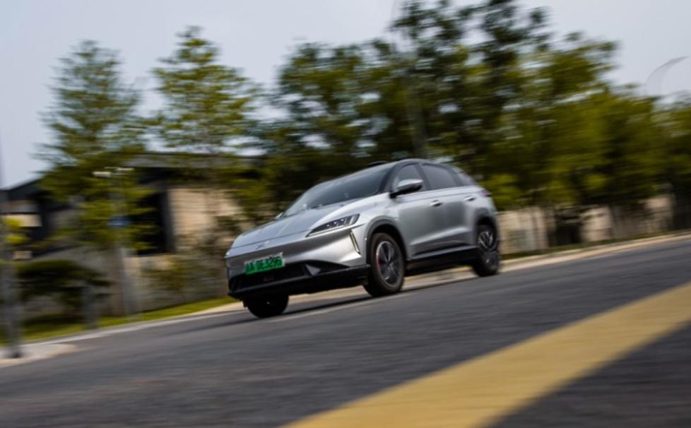 广汽合创z03潮享版续航510km,15万左右纯电混合的suv